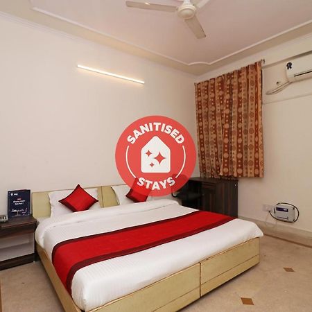 Oyo 11452 Golden Castle Lodge Indirapuram Dış mekan fotoğraf