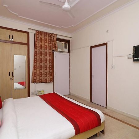 Oyo 11452 Golden Castle Lodge Indirapuram Dış mekan fotoğraf