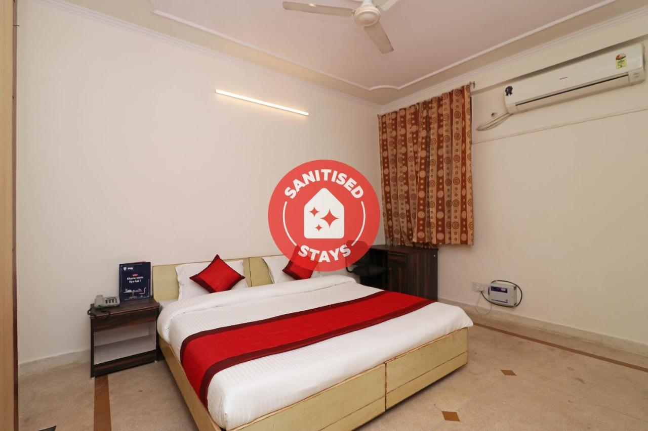 Oyo 11452 Golden Castle Lodge Indirapuram Dış mekan fotoğraf