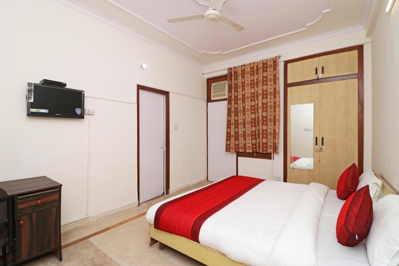 Oyo 11452 Golden Castle Lodge Indirapuram Dış mekan fotoğraf