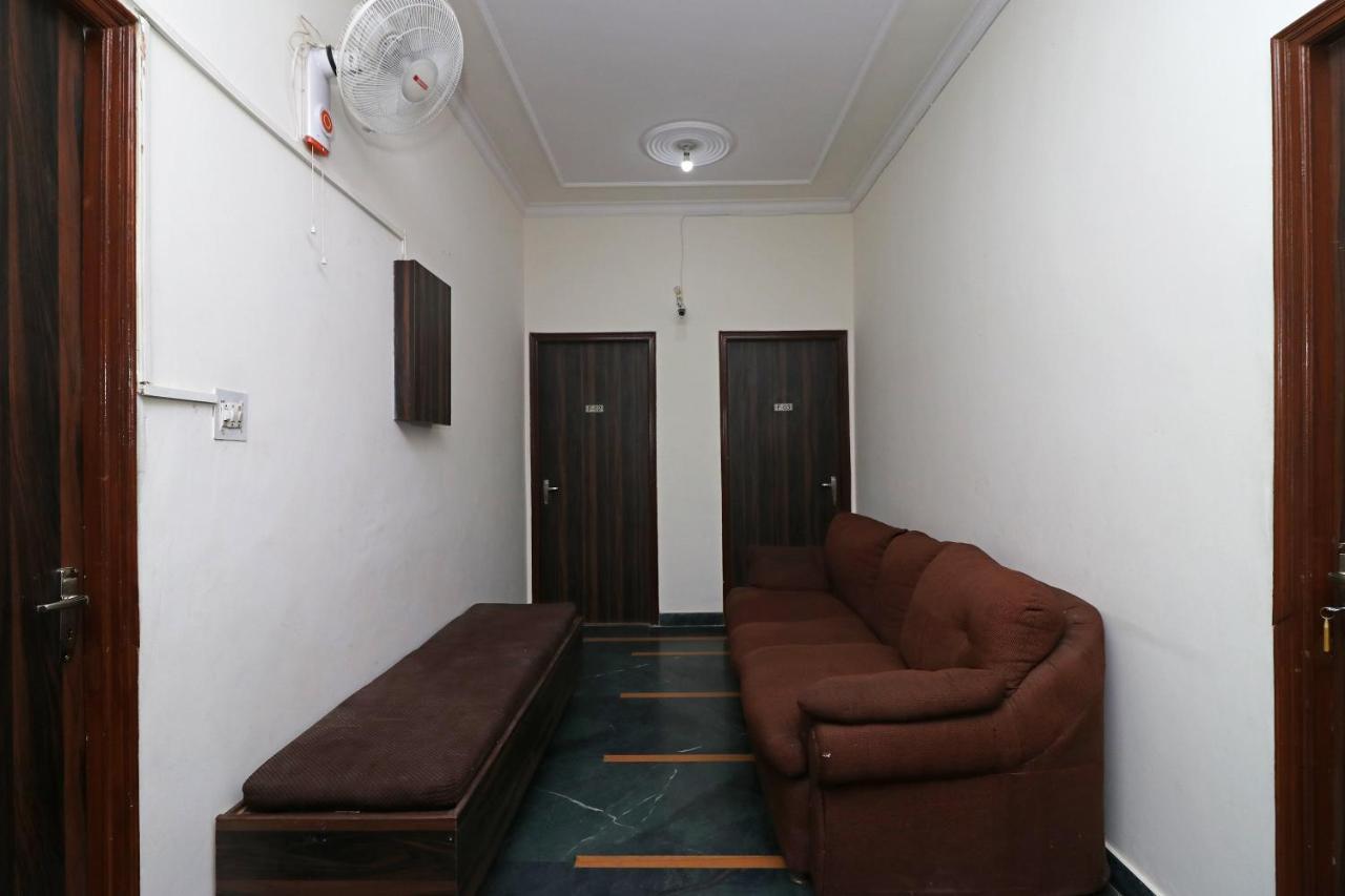 Oyo 11452 Golden Castle Lodge Indirapuram Dış mekan fotoğraf