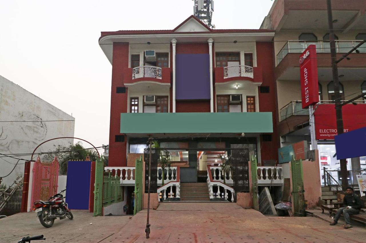 Oyo 11452 Golden Castle Lodge Indirapuram Dış mekan fotoğraf