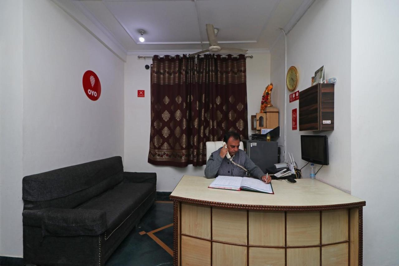 Oyo 11452 Golden Castle Lodge Indirapuram Dış mekan fotoğraf